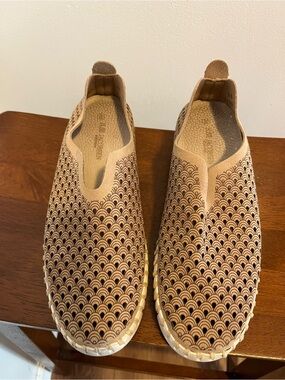 Ilse Jacobsen Tulip slip on shoes - Size 38/US 7/7.5 Tan Beige